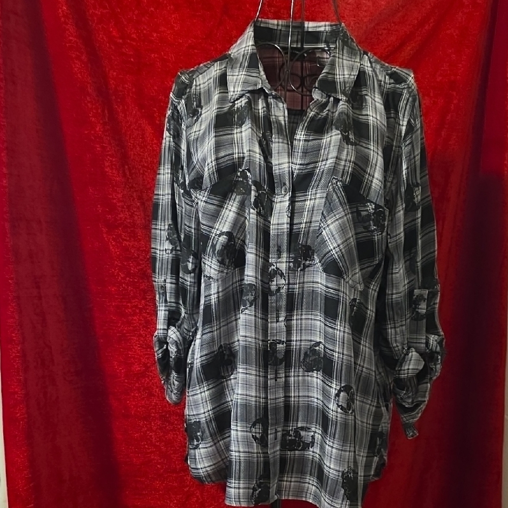 Black and White Skull Plaid Button-Up Shirt